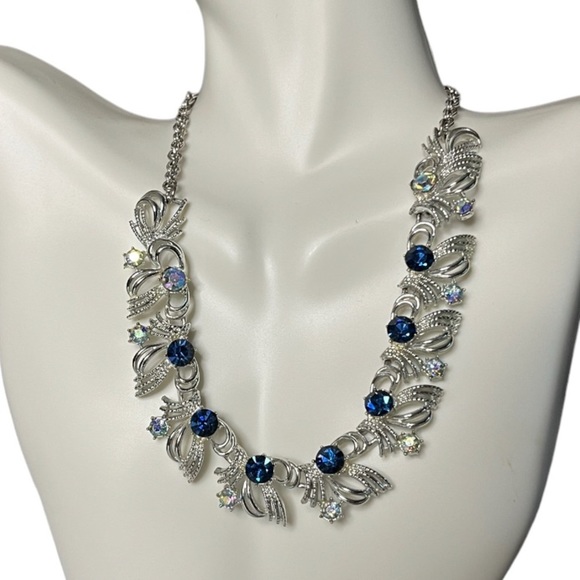 Coro Jewelry - Coro mid-century blue rhinestone necklace